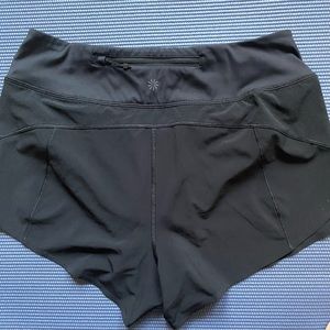Athleta run with it 3’5” short